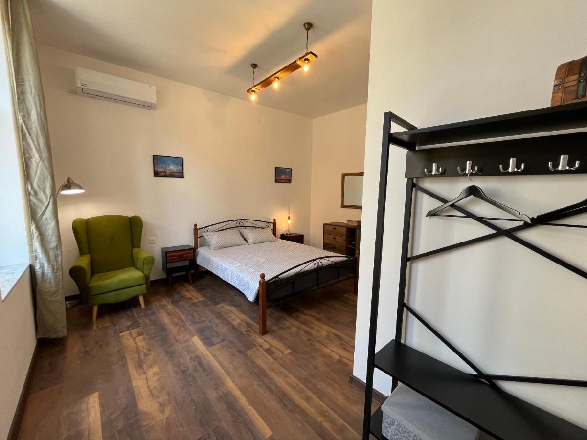 Prista Guest Rooms Ruse Exterior photo